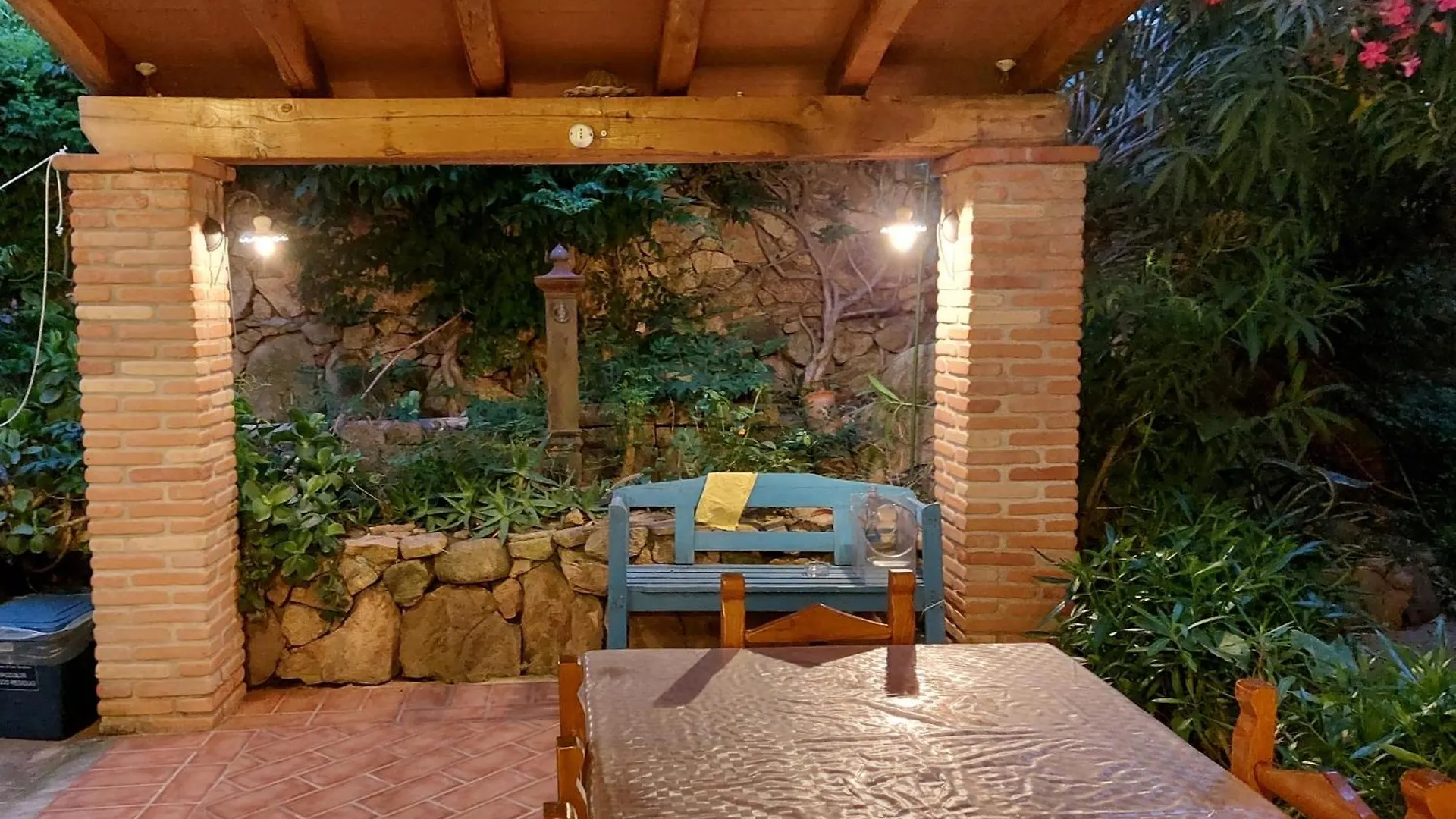 Casa Vacanza Sa Pedra Romanica Monte Petrosu Holiday home